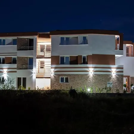 1 Bedroom Awesome In *