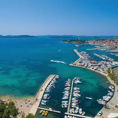 1 Bedroom Awesome In Appartamento